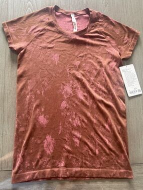 Lululemon swiftly tech short sleeve 2.0 - size 10